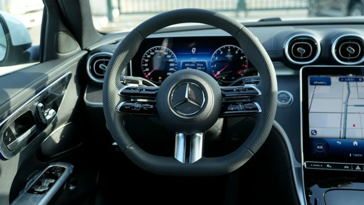 Mercedes-Benz C 200 LONG 2025 - تصویر 11