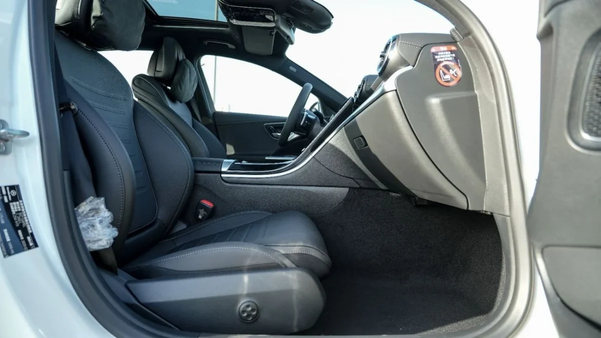 Mercedes-Benz C 200 LONG 2025 - تصویر 13