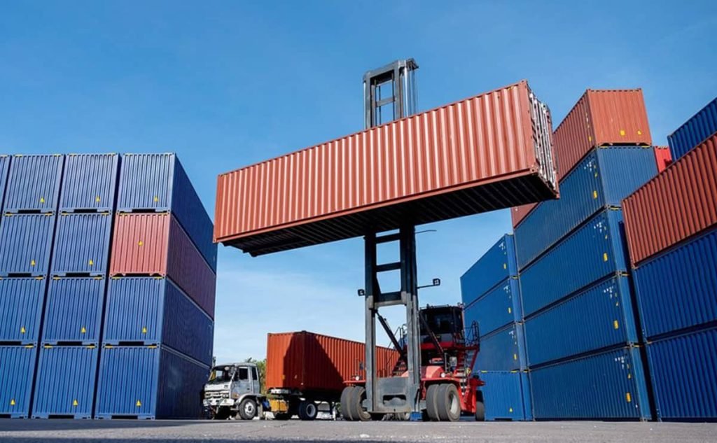 اینکوترم فوب (FOB) چیست؟ تعریف و کاربردهای آن در تجارت بینالملل