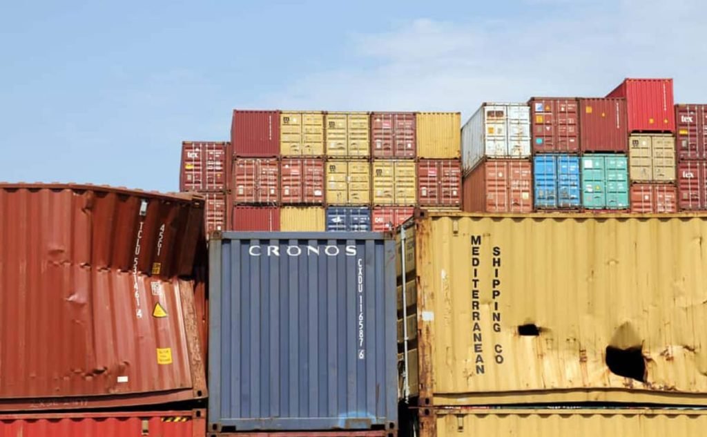 بررسی مسئولیت خسارت کانتینر در حمل و نقل بینالمللی