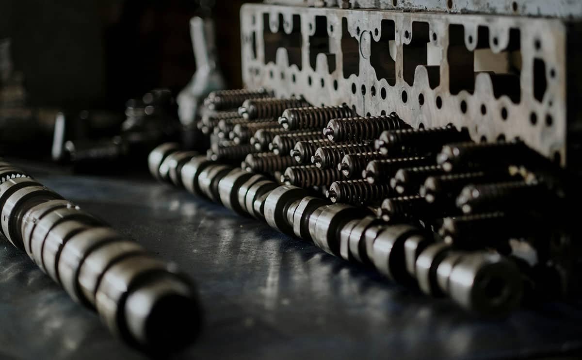 همه چیز درباره واردات و ترخیص قطعات صنعتی از چین به ایران