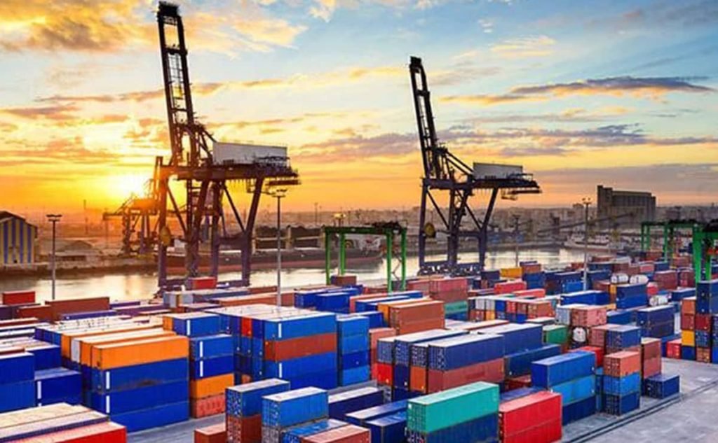 شرکت بازرگانی چگونه واردات کالا انجام می دهد؟