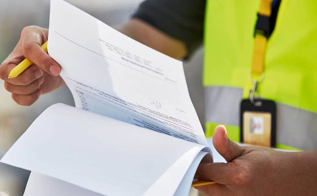 بازبینی اسناد گمرکی