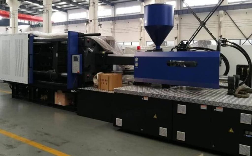 راهنمای جامع واردات دستگاه تزریق پلاستیک و ترخیص آن از گمرک