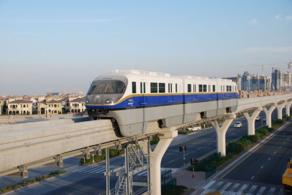 monorail-palm-jumeirah-dubai