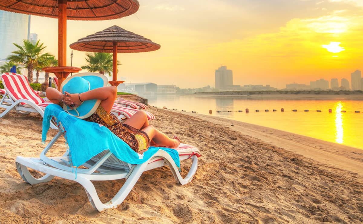 تفریحات ساحلی دبی: چه تفریحاتی در سواحل دبی در انتظار شماست؟