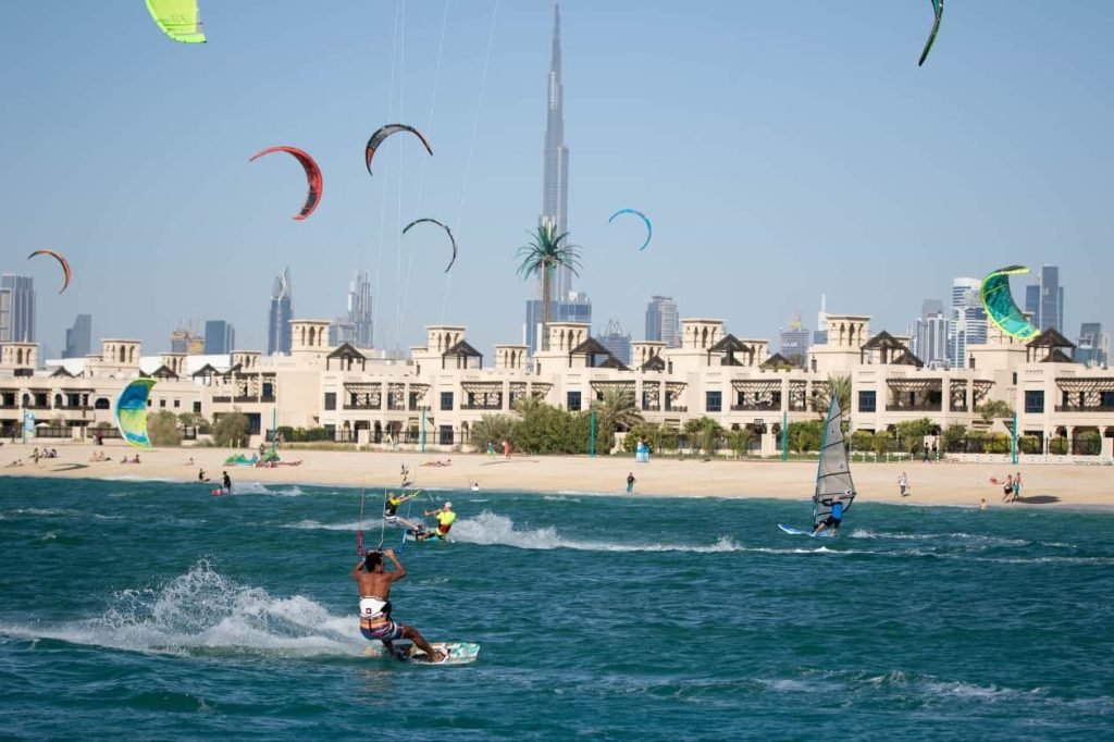 KITESURFING-DUBAI_u49gg6