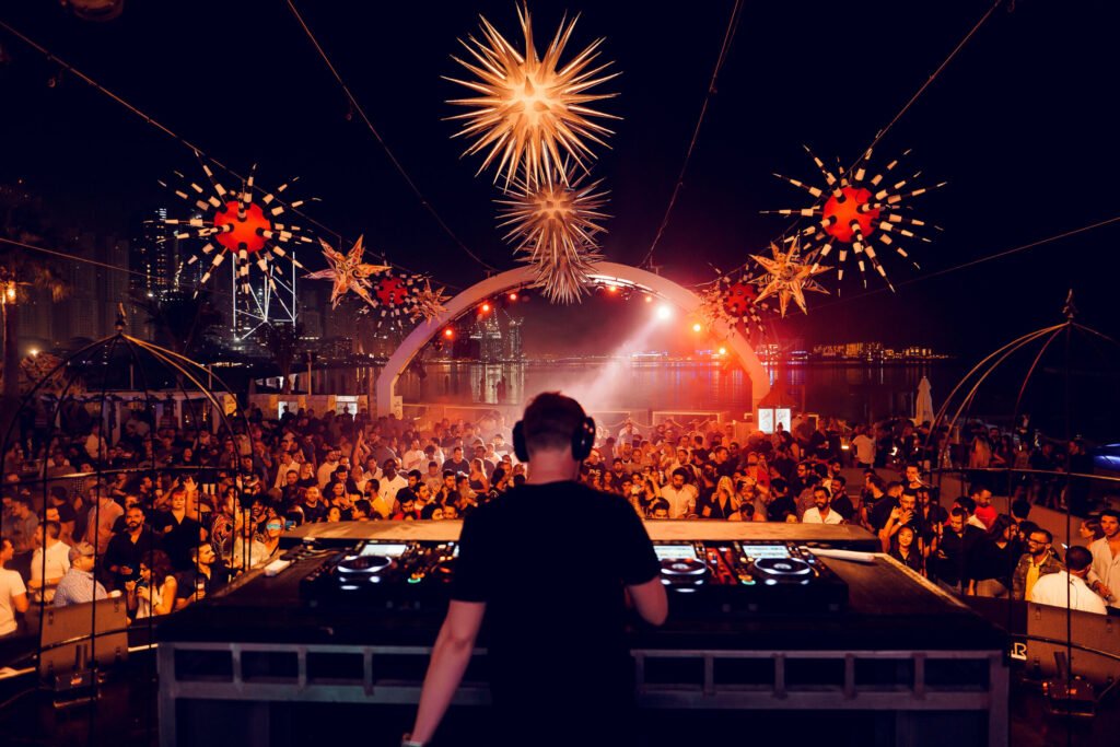NTuKTHcS-Club-Inc.-scaled