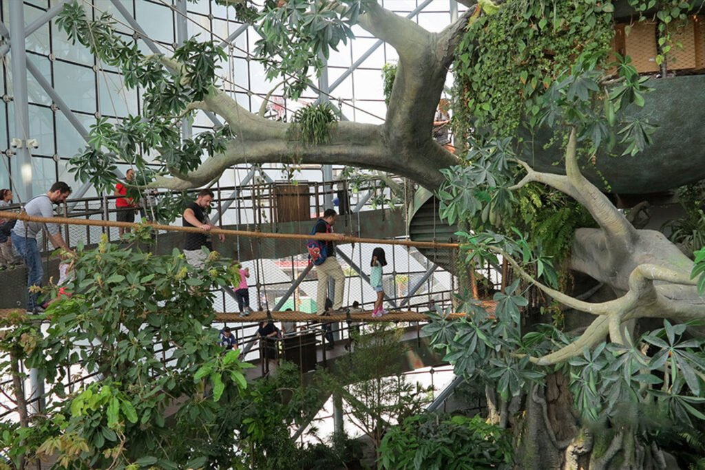 green-planet-dubai-01-BHE